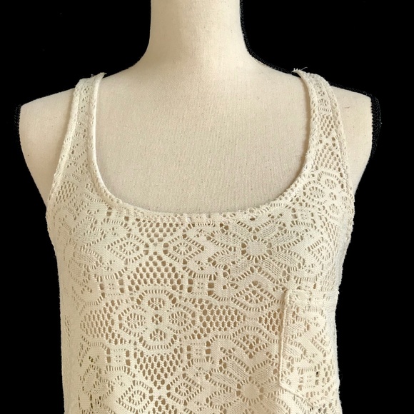 Tea & Rose Cream Lace Racer Back Tank Top - Picture 2 of 3